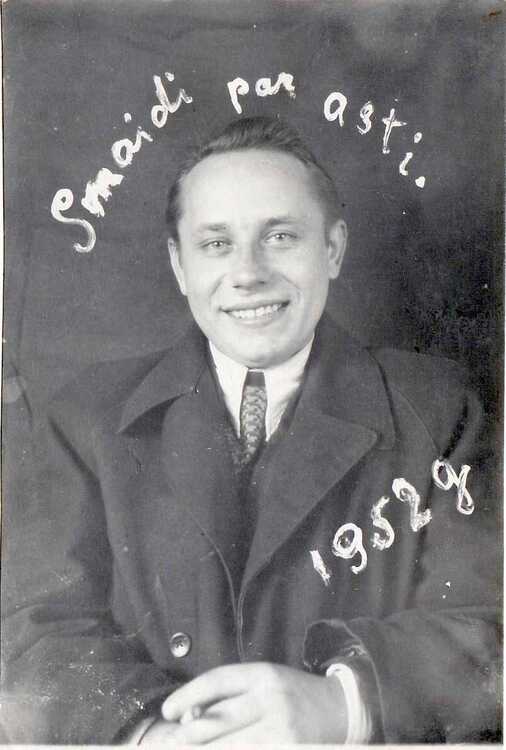 1952.jpg